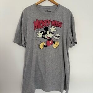 DISNEY MICKEY MOUSE RUNNING GRAPHIC T-SHIRT LARGE